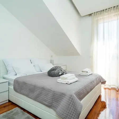 Apartment Elly *